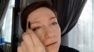 Самый эффективный массаж для роста бровей.