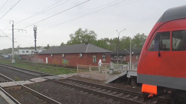 "Оба опаздывают!" Электропоезд ЭТ4А - 003 и самолёт-гигант Boeing 777-21H/LR №VP-BMR смотреть онлайн