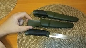 Нож Morakniv companion.  Тест на бритье. Отличная заточка с завода!