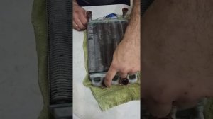 Неисправность битермического теплообменника, перепуск воды из контура ГВС, в контур отопления.