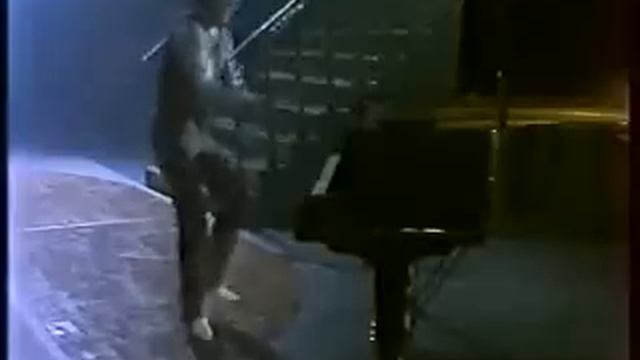 Евгений Зернов