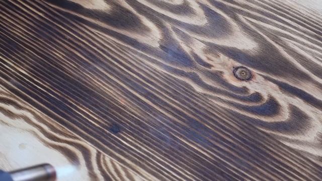 ДЕРЕВЯННЫЕ ПОДОКОННИКИ своими руками | Браширование мебельного щита смотреть онлайн