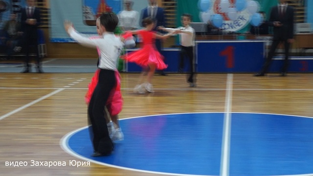 Джайв в  финале танцуют Захаров Степан и Крапивина Арина пара №76
