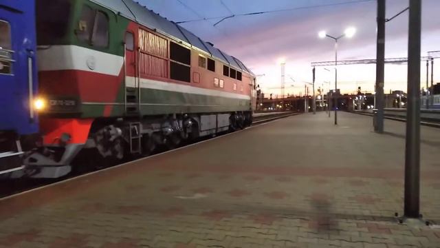 Отправление ТЭП 70 со станции Минск-Пассажирский