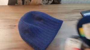 МК Мужская двойная шапка бини с макушкой по голове. Ссылка на вязание внизу под видео в Описании.