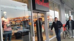 Сербия. Прогулка в торговом центре в Панчево.