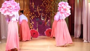 Видео-Энциклопедия корё сарам.Танец с зонтиками цветами. Танцевальная группа "Эксель", Кустанай,201