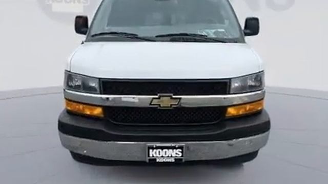 2020 Chevrolet Express Passenger LT смотреть онлайн