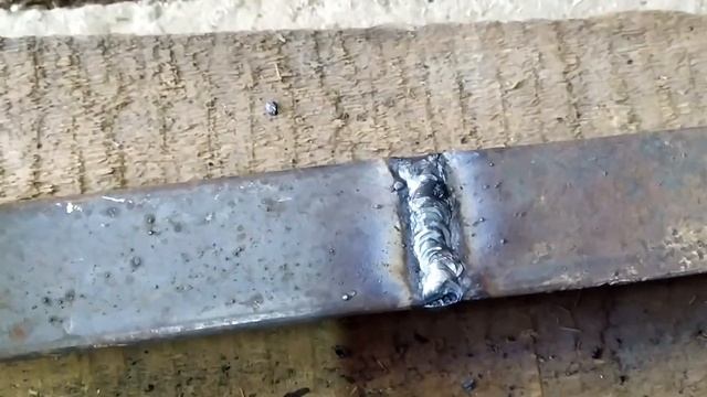 Изготовление и монтаж вместительной полки над воротами в гараже
