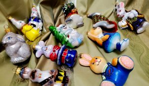 Наши елочные игрушки. Символ года 2023 Зайцы и кролики.mp4