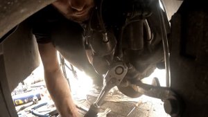 BMW 7 E65. Замена стоек стабилизатора И Замена передних колодок И задних. Сказали зделал ?