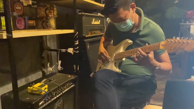 Fender Custom Shop Limited Edition JIMMIE VAUGHAN Stratocaster John Cruz Masterbuilt смотреть онлайн