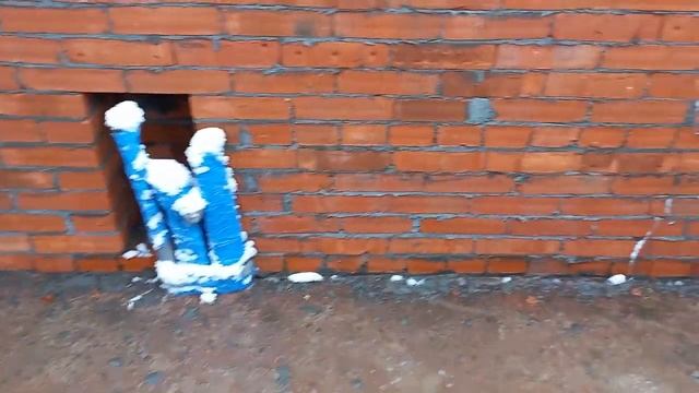 Нужно ли класть гидроизоляцию внутри дома под перегородки