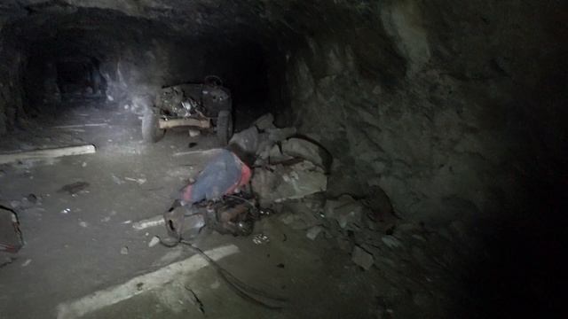 На УАЗке в шахте. Вольфрамовый рудник 600 км. Den Stalk #76 смотреть онлайн