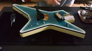 If Dimebag Darrell played Ibanez, that would have been his signature guitar! | 1985 DG350 Destroyer