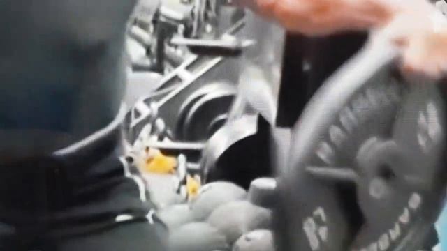 Сильвестр Сталлоне. 75 лет..силовые упражнения...