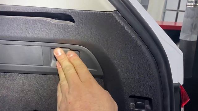 Skoda Kodiaq. Как установить камеру заднего вида смотреть онлайн