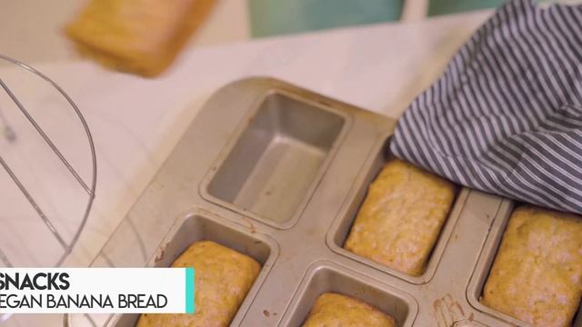 WHAT I EAT IN A DAY for a FLAT STOMACH | Food for Workout Challenges смотреть онлайн