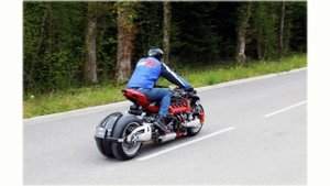 Lazareth LM 847. Мощный мотоцикл с двигателем V8 от спортивного Maserati.
