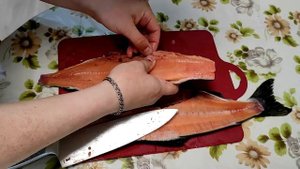 Разделка красной рыбы на филе. Быстро и без костей