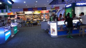 Молл электроники Low Yat Plaza в Куала-Лумпуре