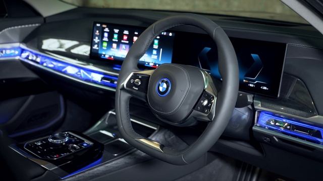 BMW i7: 5 reasons why it won our 2023 Technology Award | What Car? | Sponsored