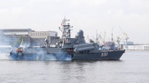 2018-07-23 - Уход МРК 'Ливень' пр 12341 из Санкт-Петербурга