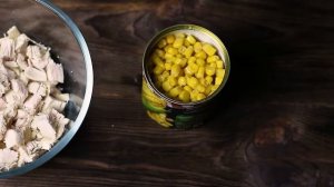 Сможет каждый: простейший и вкусный салат с куриной грудкой