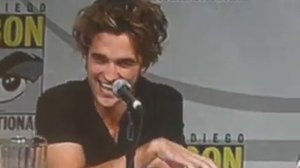 Twilight Comic Con Robert Pattinson & Kristen Stewart