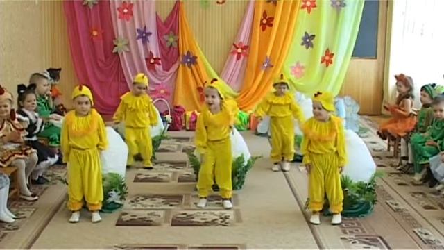 Танец цыплят в детском саду.Младшая группа. смотреть онлайн