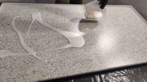 Убираем стык между столешницами и получаем цельную, оригинальную и единственную в своем роде.