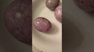 Покрасила яйца Каркаде
