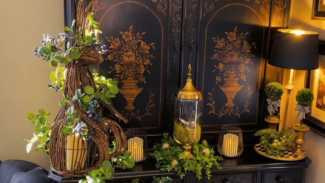 Inviting Spring Garden | Living Room Decorate with Me | Lavender Lanterns | Thrifted Treasure! смотреть онлайн