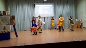Школьная сценка. 5 класс. Иван Васильевич меняет профессию.