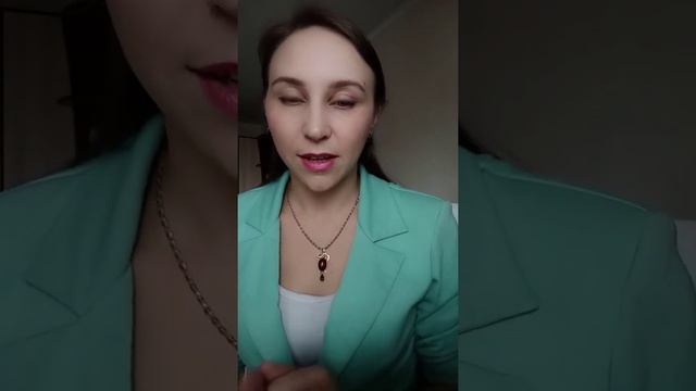 Декоративная косметика Маст Хэв от Эссенс. Тушь Драматический Взгляд и пудра для всех оттенков кожи смотреть онлайн