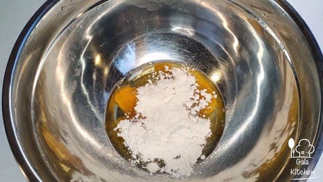 Куриные наггетсы в соевом соусе с салатом из дайкона