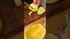 Фруктовый салат « Экзотика» в ананасе, вкусно и полезно.