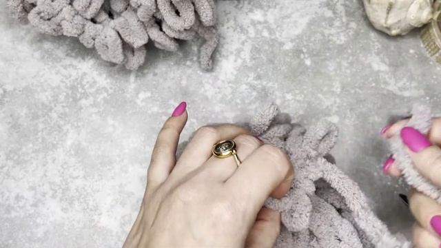 Плюшевая балаклава из Alize Puffy с ушками зайки смотреть онлайн