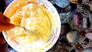 Пирог яблочно-творожный из слоёного теста.