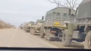 Танками давят машины, стрельба в Киеве, колонные российских войск