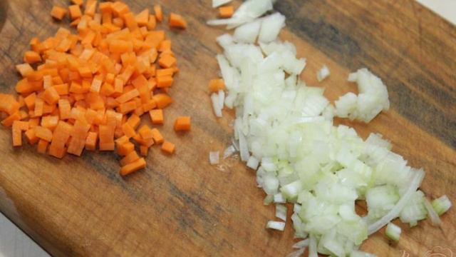 Сливочный суп с летними овощами