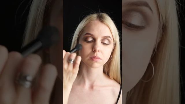 Макияж многофункциональной палеткой для лица St. Petersburg смотреть онлайн