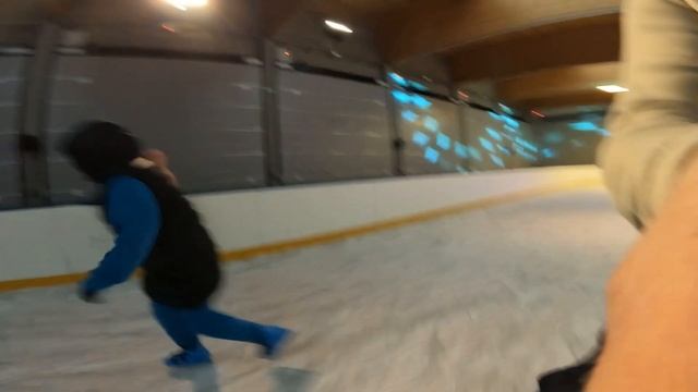 Мария на катке. Ноябрь 2023. смотреть онлайн