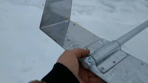 Очистка крыши от снега. Самый простой способ-снегорез.