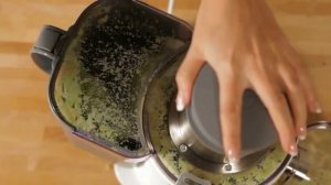 Соковыжималка Kenwood JE730