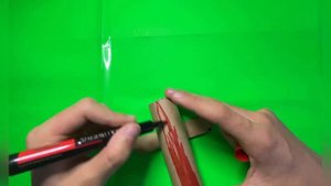 Самолет с работающим пропеллером из картона