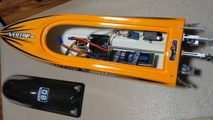 Vector SR80 Pro with a Zee 14.V 5200 mah 100C Battery and overview of rudder calibration