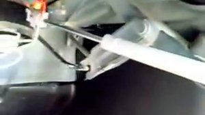 Газовые упоры крышки багажника на Daewoo Lanos .mp4