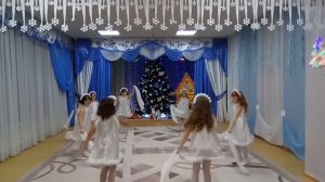 Детский новогодний танец "Вальс Снежинок"