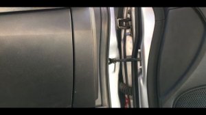 Уплотнитель передней двери лансер 10